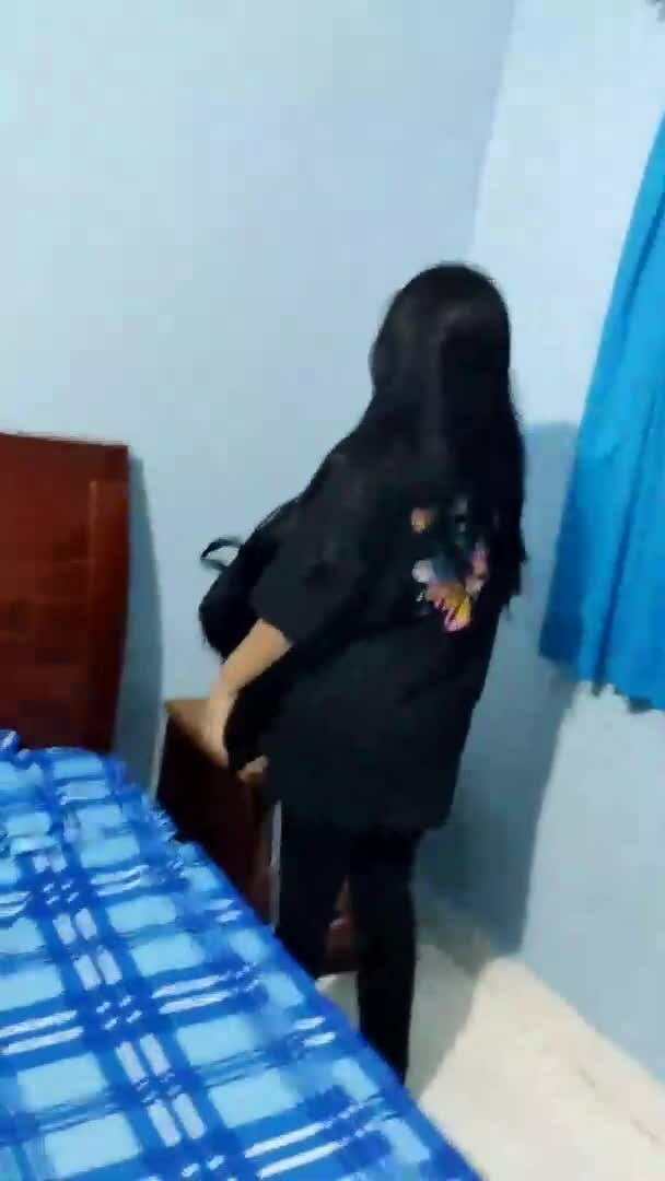 gạ em nữ sinh vào nhà nghỉ